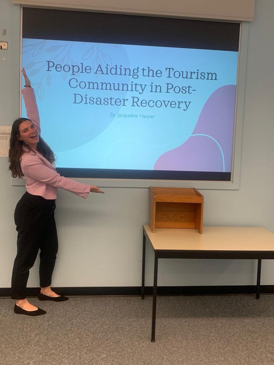 ProjectTasc's tweet image. Master Student @JacquelineHarper presented her research concept on "People and Culture Aiding the Tourism Community in Recovery After a Disaster" in 'Environment Graduate Student Conference' before she leaves to #Nepal for her field work. @Dipak_bk9 @bdoberst