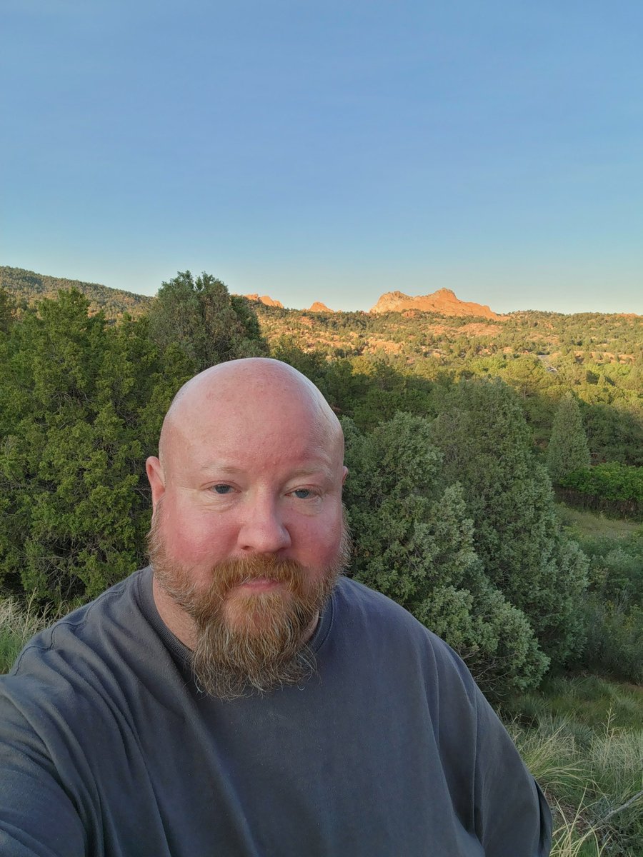 bsutula28's tweet photo. Took a little road trip this week. Got to see the Garden of the Gods and Pikes Peak. Saw one of my favorite comedians at Red Rocks. Visited Crazy Horse, Mount Rushmore and Deadwood. These are just a few of my favorite pics. #roadtripping #midwestlife https://t.co/5GX1ke1kGe