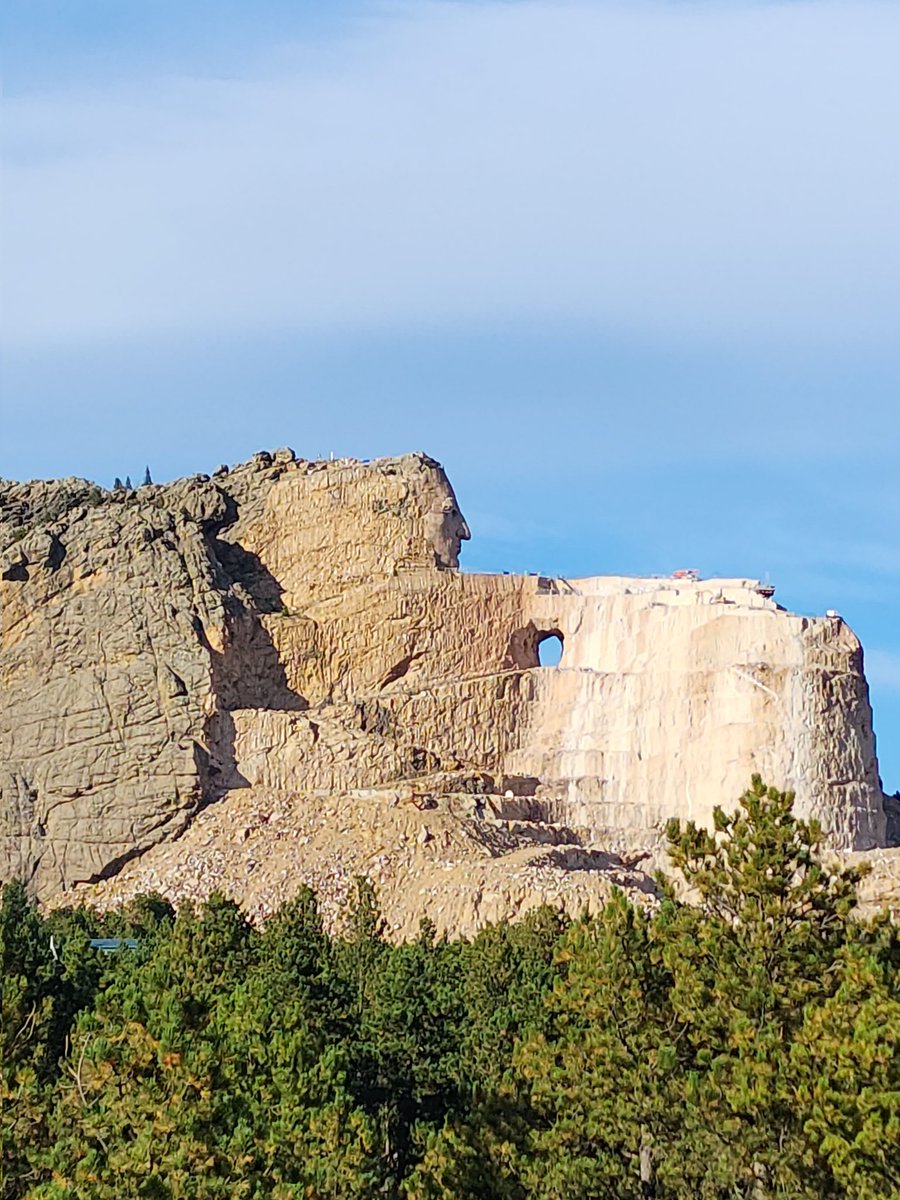 bsutula28's tweet photo. Took a little road trip this week. Got to see the Garden of the Gods and Pikes Peak. Saw one of my favorite comedians at Red Rocks. Visited Crazy Horse, Mount Rushmore and Deadwood. These are just a few of my favorite pics. #roadtripping #midwestlife https://t.co/5GX1ke1kGe