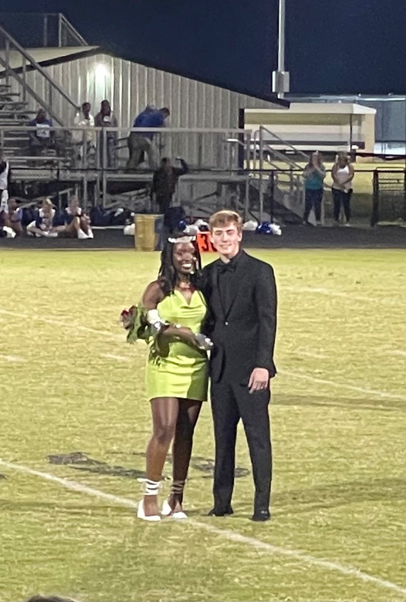 SouthWarrenHigh's tweet photo. Congratulations to Divine Irakiza, our 2022 Homecoming Queen!  She was escorted by Andrew Goley. https://t.co/z4kTp2abg9
