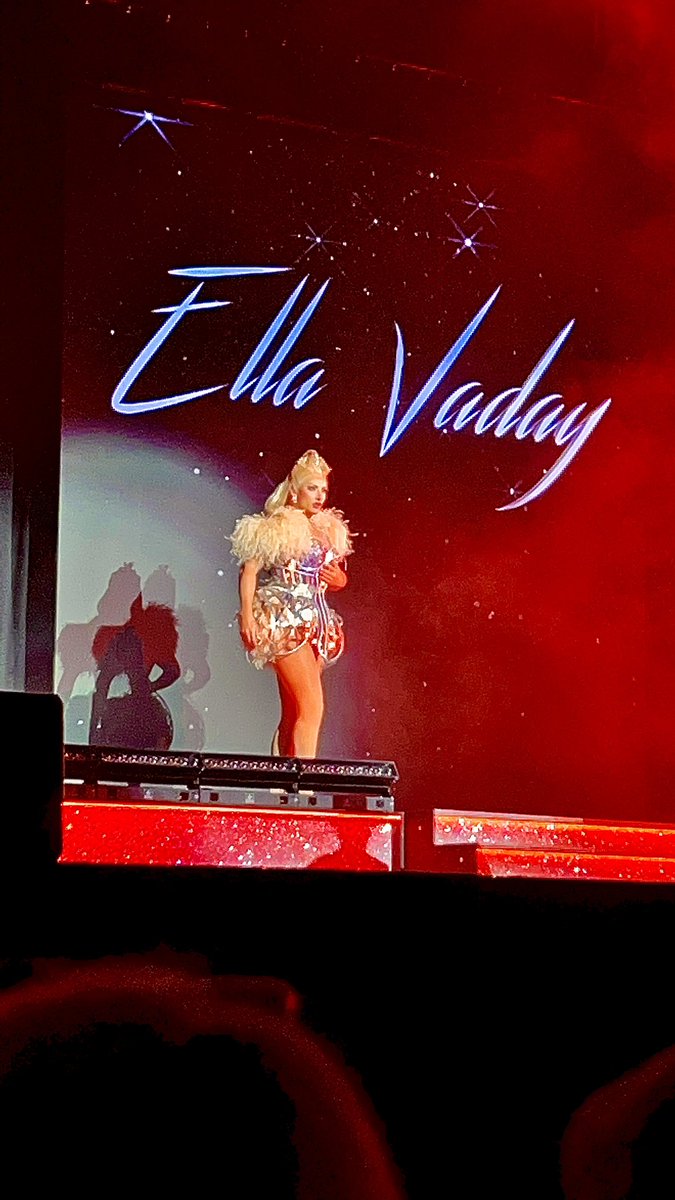 i screamed and i cried. 
what a fucking icon. 
@EllaVaday i love you 🤍
what an incredible performer🙌🏻
#DragRaceUK