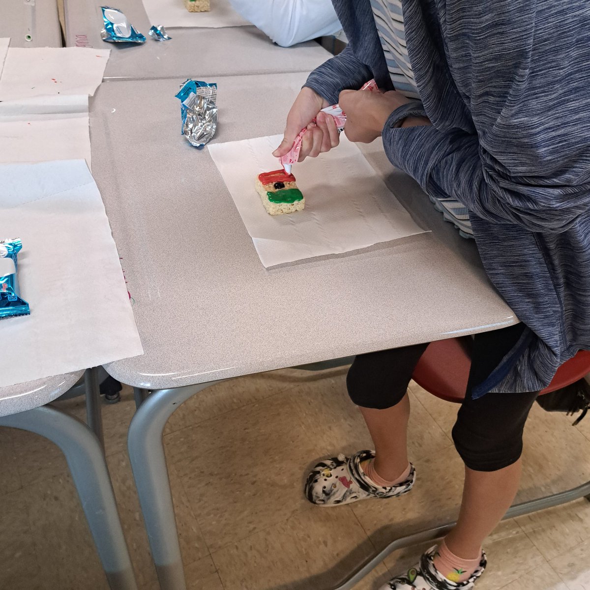 KarysMex's tweet photo. Hispanic Heritage month starts with celebrating Mexican Independece...Viva Mexico 🇲🇽
@ParticipateLrng 
#unitingourworld
#embassadorteacher
A sweet treat with my mexican flag... https://t.co/h2EmQMMpps