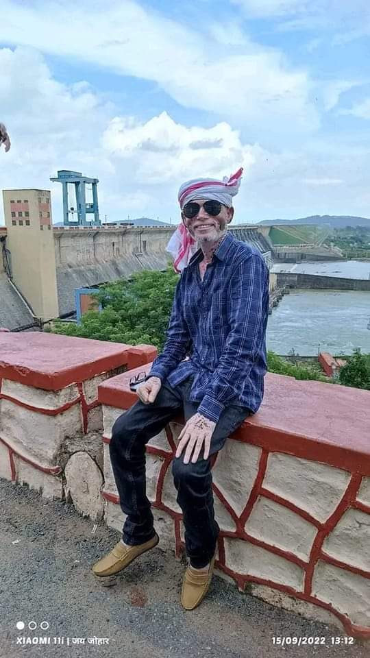 HrlMkUBdSmbfiPt's tweet photo. आप किन किन को रोकोगे भिलप्रदेश में हर कोने कोने में बिरसा अवतार भवर दादा का विचार चल रहा है!

दादा पर अंगुली कर आप अपनी कब्र खोद रहे हो !
@Bhilraj11 
#STHANDWITH_BHAVRLALPRMAR https://t.co/LzpigdtQOl