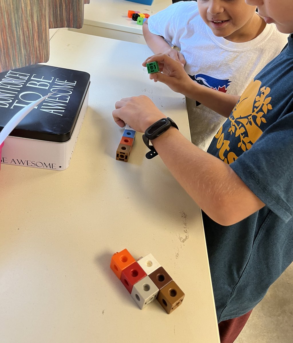 Martha Lippert tweet media