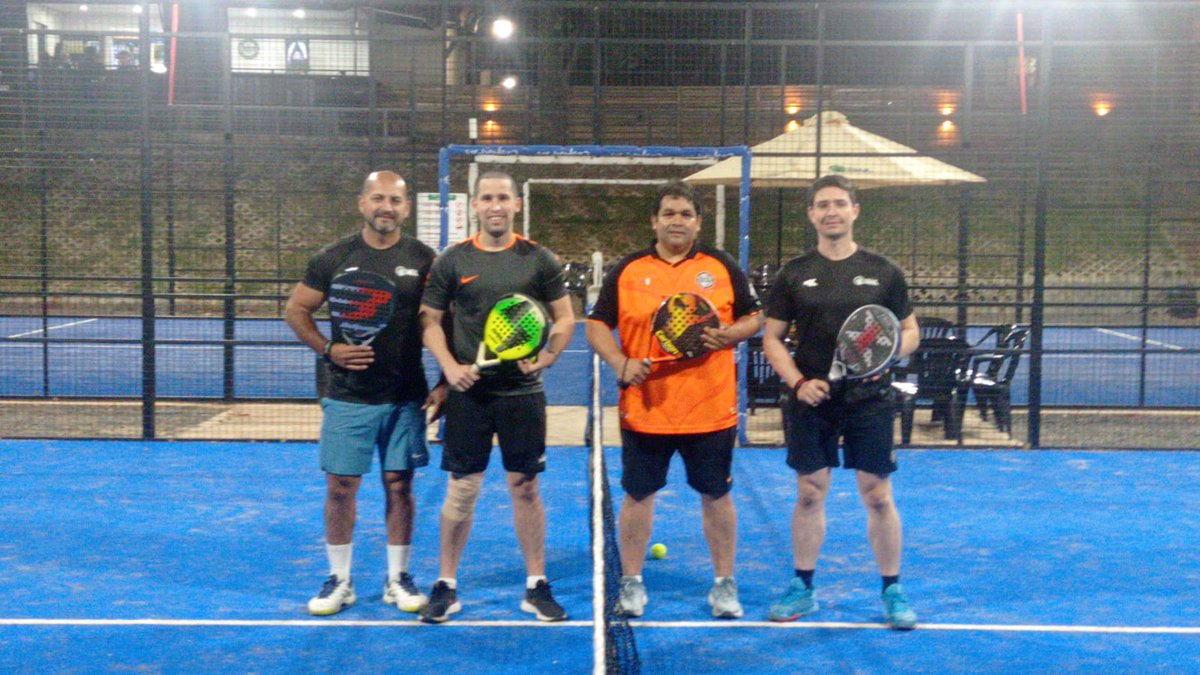 gugabu's tweet photo. Calibrando para el torneo de @villapadelpy #Win 6/2 7/5 https://t.co/qnMRRirhdf