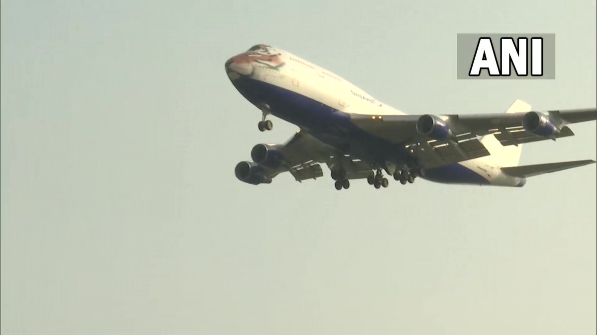 ANI's tweet photo. The special chartered cargo flight, bringing 8 cheetahs from Namibia, lands at the Indian Air Force Station in Gwalior, Madhya Pradesh.

Prime Minister Narendra Modi will release the cheetahs into Kuno National park in MP today. https://t.co/pGIb21HwVu