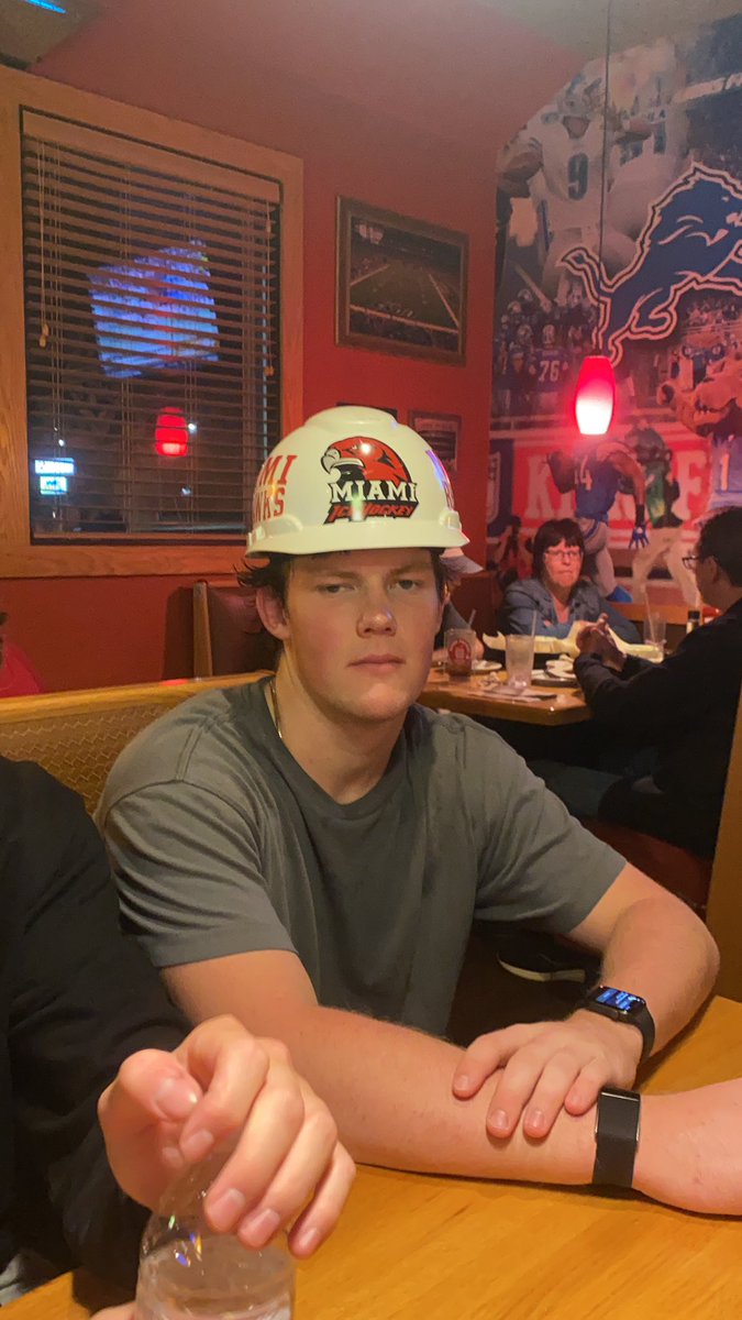 MiamiClubHockey's tweet photo. First player of the game, @Erikmiller61 scores in his club hockey debut and continued to eat pucks with 7 seconds left. Grit. Passion. Glory. #goredhawks #rookie #soo https://t.co/Z8zPd18z6f