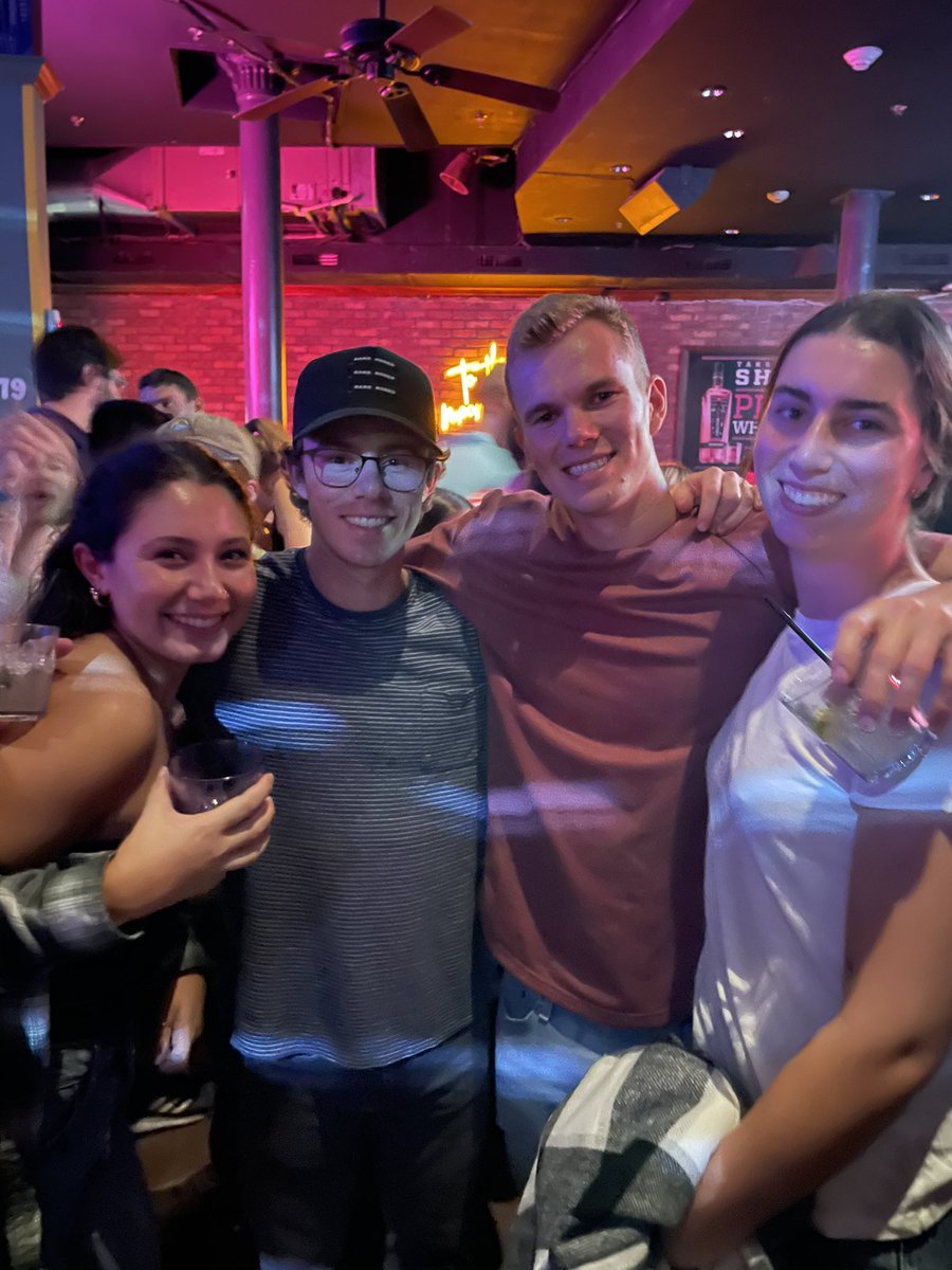 baylitt's tweet photo. #howltv #howlboston https://t.co/WmHSyjDWyu