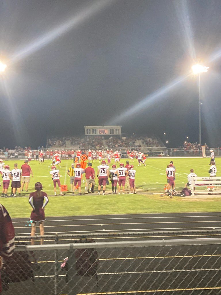WillardFlashes's tweet photo. 🏈 Flashes Football with another win against Lakota 41-31 🏈 #flashespride⚡️ https://t.co/RDcSEkqxjY