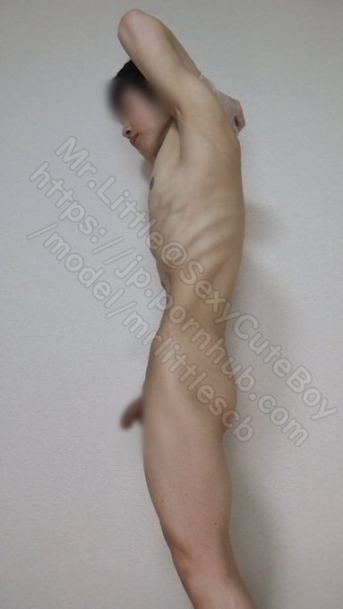 Do you think my body is thin???? https://t.co/sW6NBfWzJH