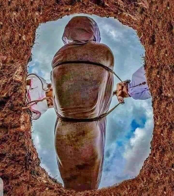 aich_for_hamid's tweet photo. ابھی تو میں تھکن اُتار ہی رہا تھا عمر کی
کہاں گزاری زندگی ...؟ سوال کر دیا گیا 🙂 https://t.co/jZ7sjvLBhV