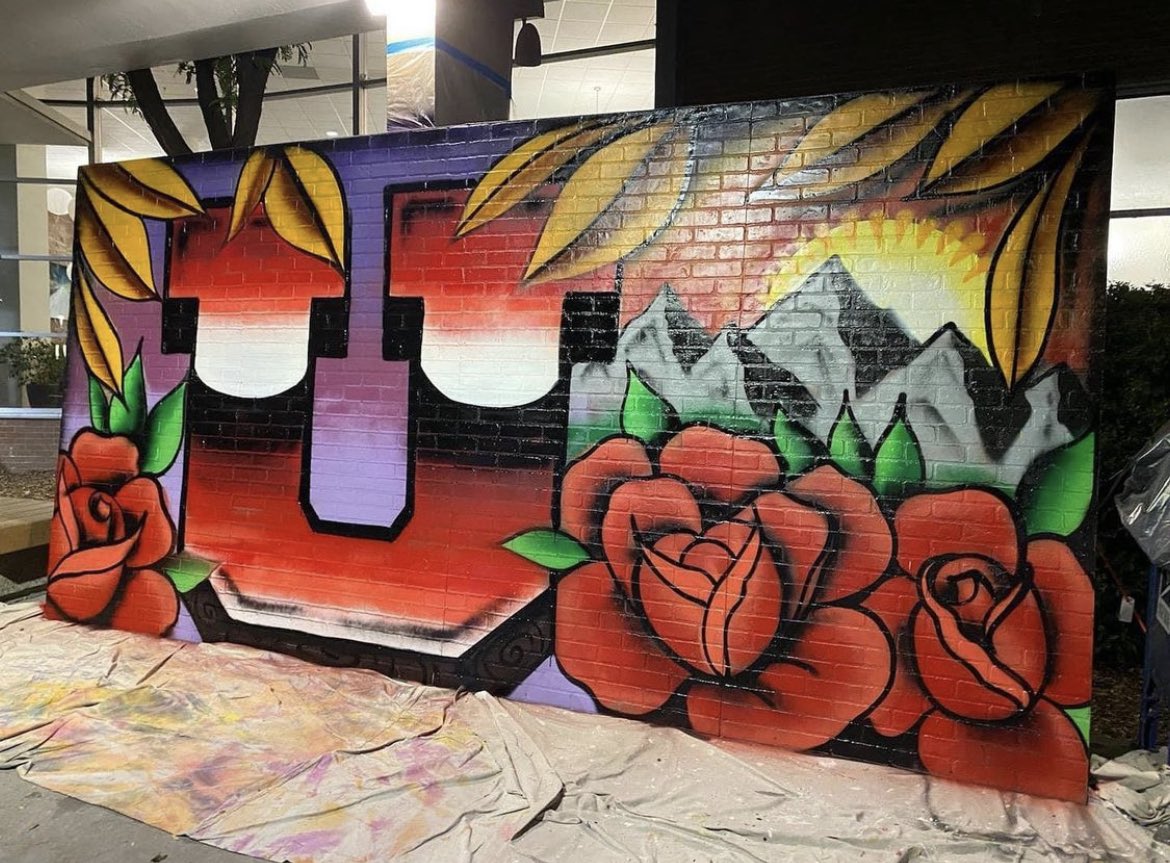 University of Utah (@uutah) on Twitter photo Now this is a work of art. Created last night during the <a href="/UnionUofU/">Union UofU</a> Scholarship Celebration by local artist Corey Harris, it can be yours!
For opportunity tickets to win, visit: one.bidpal.net/2022unionschol… Now this is a work of art. Created last night during the <a href="/UnionUofU/">Union UofU</a> Scholarship Celebration by local artist Corey Harris, it can be yours!
For opportunity tickets to win, visit: one.bidpal.net/2022unionschol…