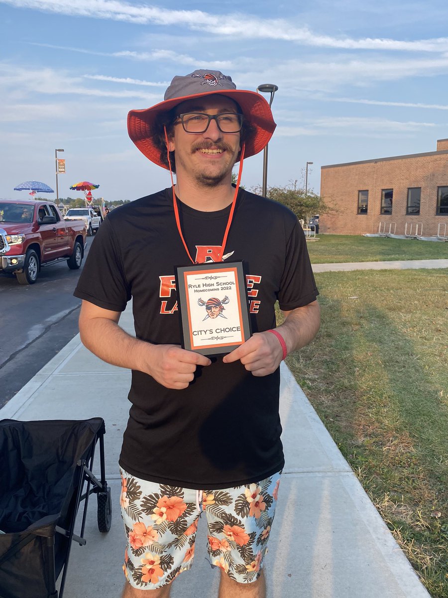 LacrosseRyle's tweet photo. Ryle Lacrosse receives the “City’s Choice Award” for this year’s Homecoming Parade float! 
Thank you Wieda’s Marine for letting us borrow the pontoon boat.
@RyleAthletics @Ryle_HS @RyleSection @RyleYearbook https://t.co/dz2VHf8XvI