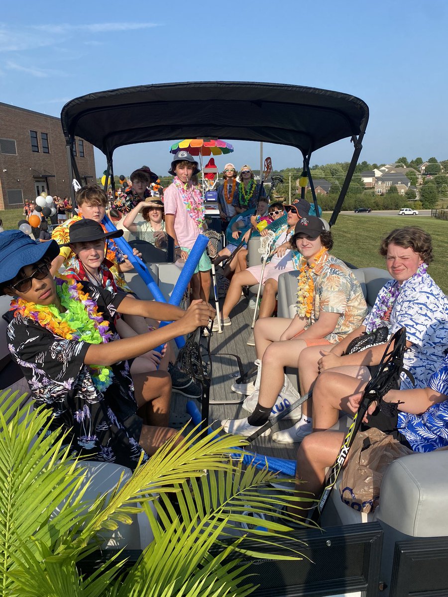 LacrosseRyle's tweet photo. Ryle Lacrosse receives the “City’s Choice Award” for this year’s Homecoming Parade float! 
Thank you Wieda’s Marine for letting us borrow the pontoon boat.
@RyleAthletics @Ryle_HS @RyleSection @RyleYearbook https://t.co/dz2VHf8XvI