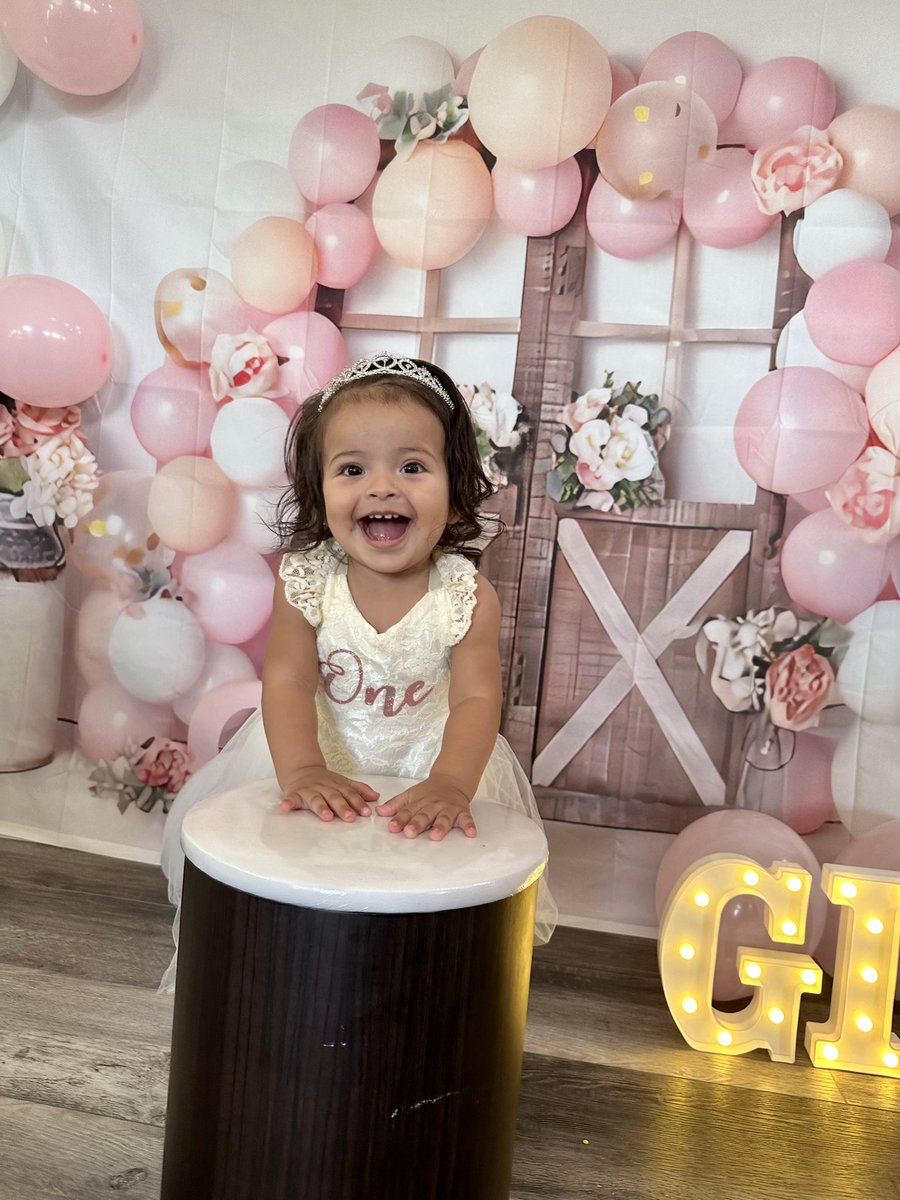 kattvelez's tweet photo. Happy 1st Birthday to my Queen 🤍 So blessed to have you, keep smiling mi reina!! https://t.co/qkeY8x04s1