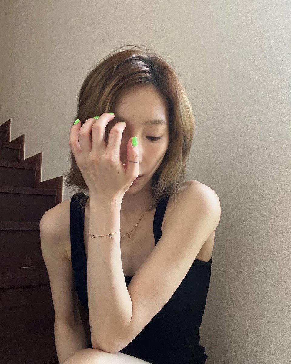 taeyeon ㅡ 🥚 (s l o w) tweet media