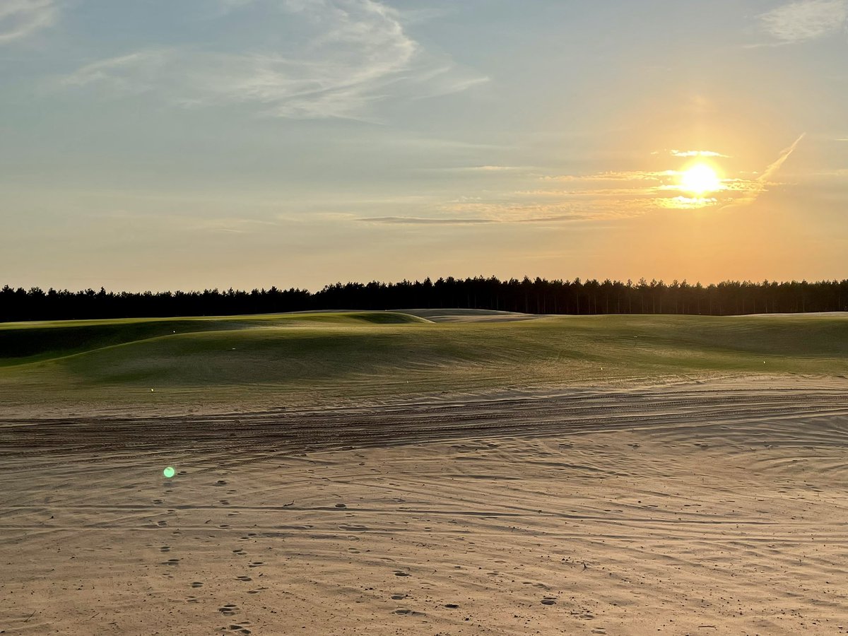 PenderbrookGCM's tweet photo. @Zwignall523 @sbrittonturf It was looking pretty amazing last summer when I walked around it. https://t.co/1E3eXXZWuV