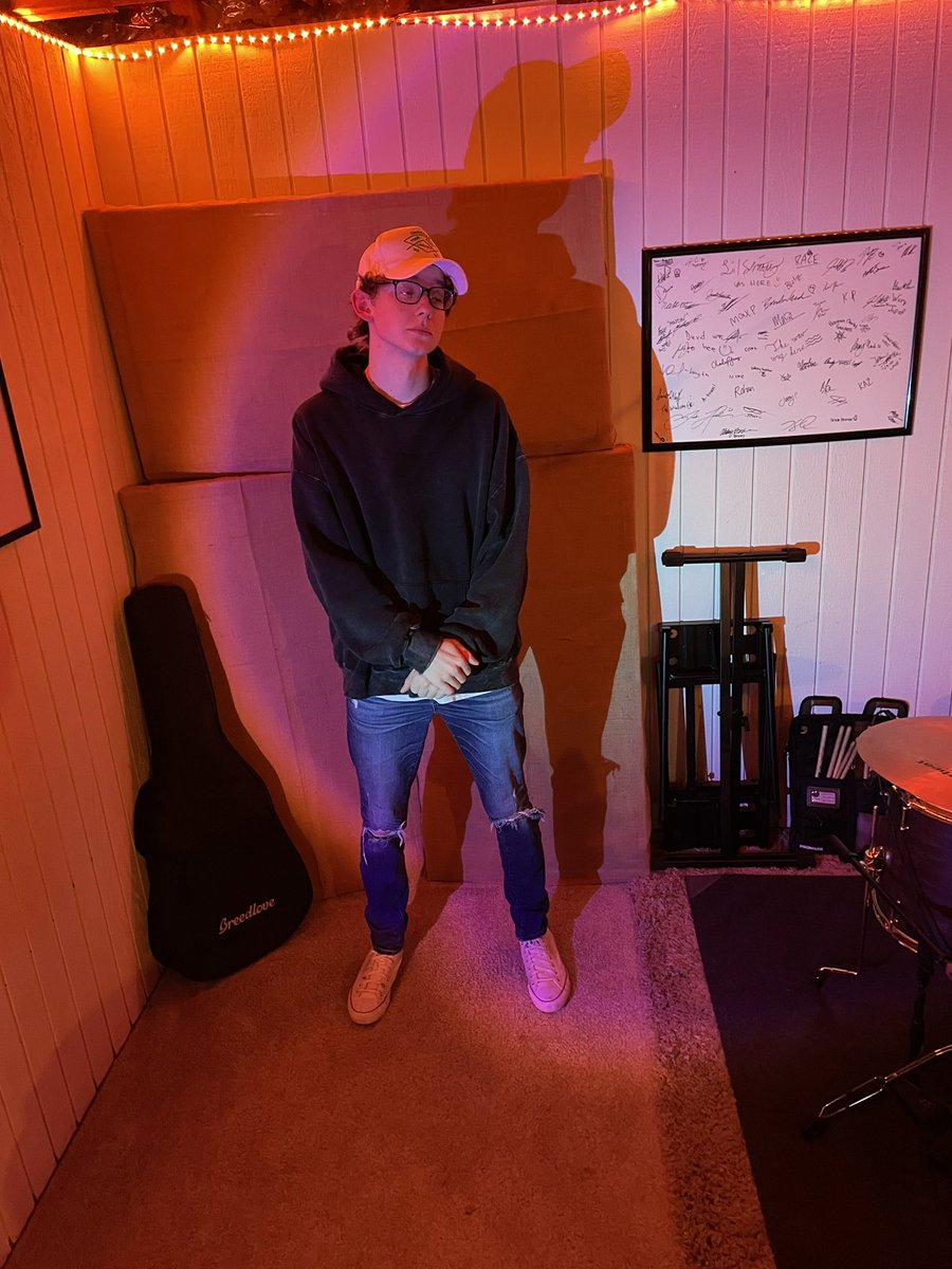 spacevatican's tweet photo. you’ve heard of Mansionz now get ready for Basementz

@cadelegat @itsmattmogg https://t.co/ex2GPNMqu7