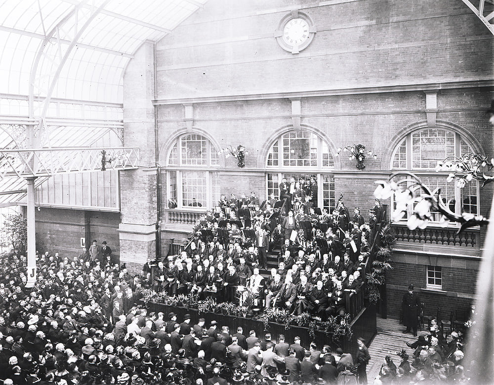 I'm off out to take in some Glasgow Doors Open Day locations later on, but here are some doors I'd love to see re-open: the People's Palace and Winter Gardens, pictured here on the opening day, 22nd January 1898.

#GlasgowDoD