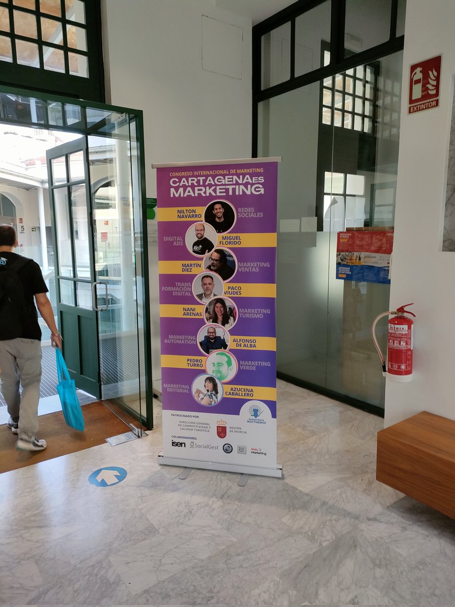 ignacio_conejo's tweet photo. Con los CRACKS @miguelfloro y @Pedro_Turro llegando a las estupendas instalaciones de @ISEN_Cartagena para disfrutar de #CartagenaEsMkt
#MarketerosNocturnos vaaasmossss!!! https://t.co/DIy8tVNBHE