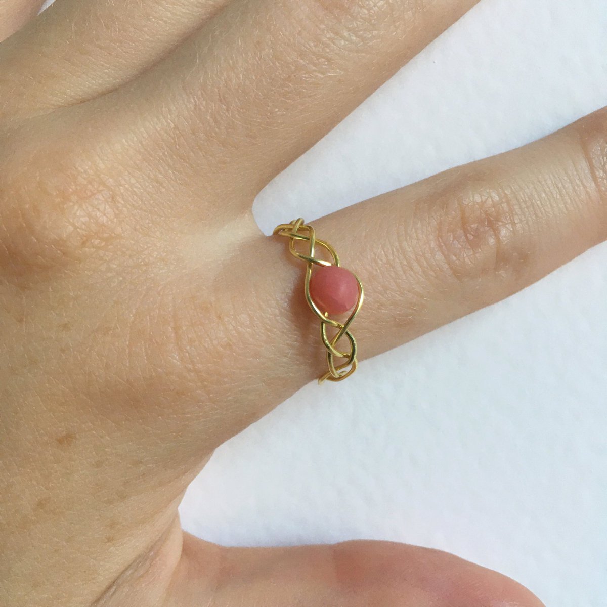 lucilestudio's tweet photo. ☄️🍂 Tirage au sort 🍂☄️

Je vous propose de gagner cette bague que j’ai créée exceptionnellement pour l’occasion !

Pour participer il suffit de RT + me follow.

Résultat Jeudi 22 septembre à 10h https://t.co/ijYRaKPFeW