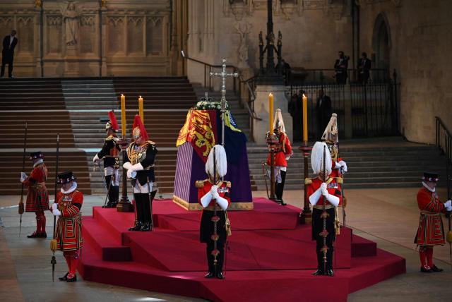 GerardoEIP's tweet photo. El @GrupoEIP, la @OICP_Protocolo y la @aicp_oicp presentes con @MarinaEIP y @GerardoEIP  en #Londres en el funeral de la Reina Isabel para @CNN,@Univision @cuatro,@TNT0724,@telecincoes,@AmericanoMedia y otros medios de comunicación cubriendo el #protocolo del evento https://t.co/qriarBt0GV