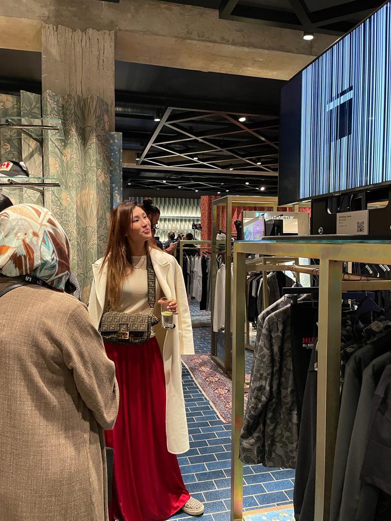 SiddiqaJuma's tweet photo. Thank you so much for hosting me @WeAreNFTUK @flannelsfashion @W1curates it was an amazing night. https://t.co/zjm69JM0a3