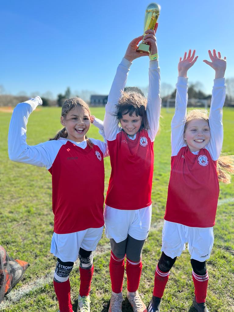 Oxshott Royals FC tweet media