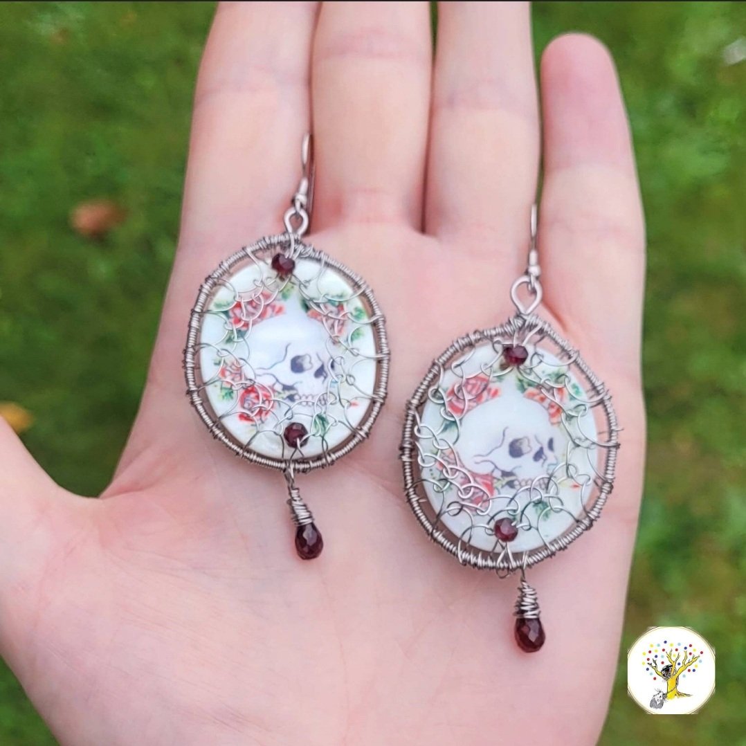 WireWratty's tweet photo. Good morning! I have reopened my shops after having a baby! 💙 here are some of the pieces I have in my shops. You can find me at 
https://t.co/EyXqpvy1CS 
https://t.co/Yq17qFTOMU

#UKGiftHour #ukgiftam #ukmaker #handmadejewelry https://t.co/kEAEpWuCyp