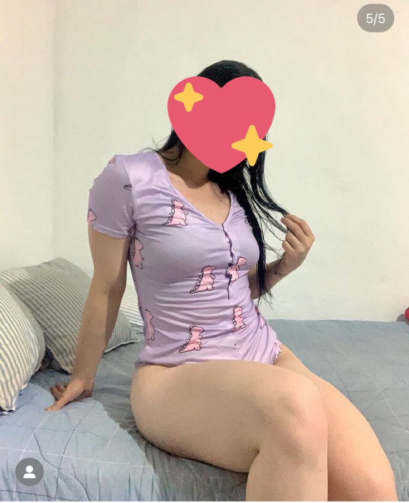 pollito21cm's tweet photo. Ella es la mamá de mi mejor amigo y venezolana hace poco que se divorció y desde hace 3 semanas llevamos mensajeando y intercambiando fotos y video llamada no sabe que la verga que dice estar loca por chupar es la mía y ya mañana quedamos en vernos https://t.co/6DZE2nbKVe