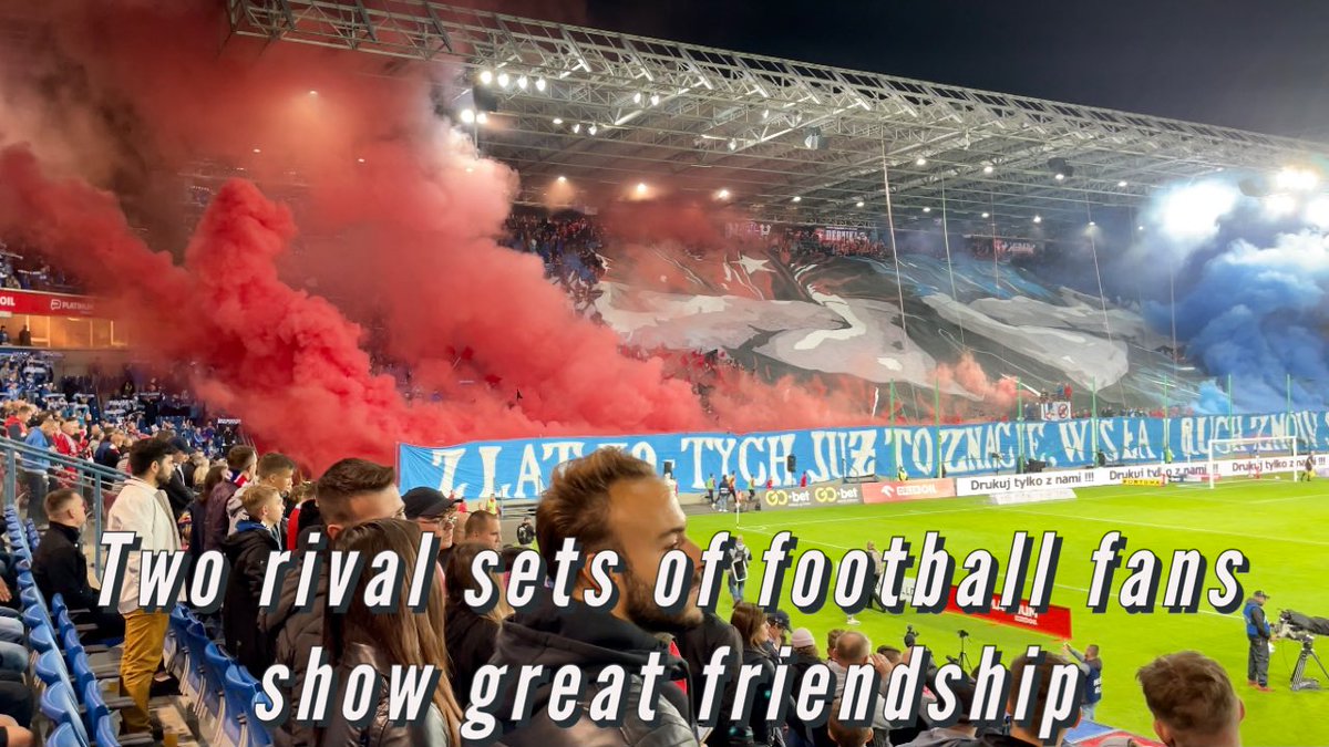 Hollywoodged's tweet photo. @football #football #footballfans    https://t.co/EJHoVcBBg2    Never seen two sets of fans behave like this! https://t.co/U9SMFDgt8z