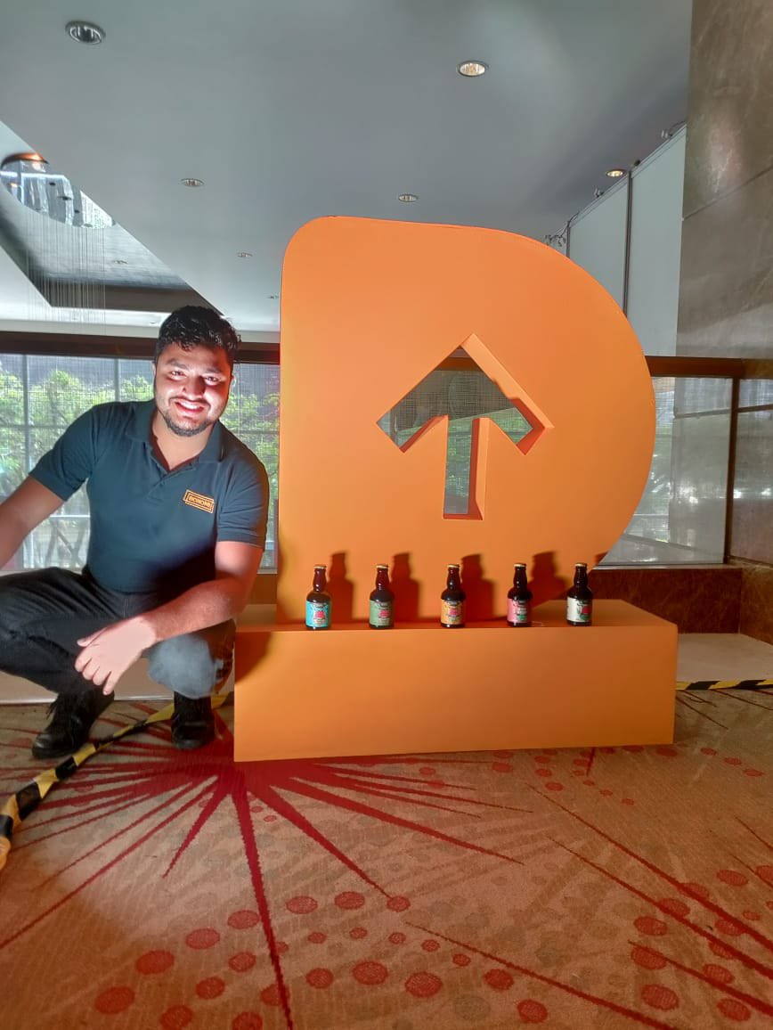 letsdrickle's tweet image. Look who’s a beverage partner for this weekend’s #DesignUp22 conference!

Come say hi and get yourself a dose of cold brew coffee that lets you #DoYourThing! 

@DesignUpConf