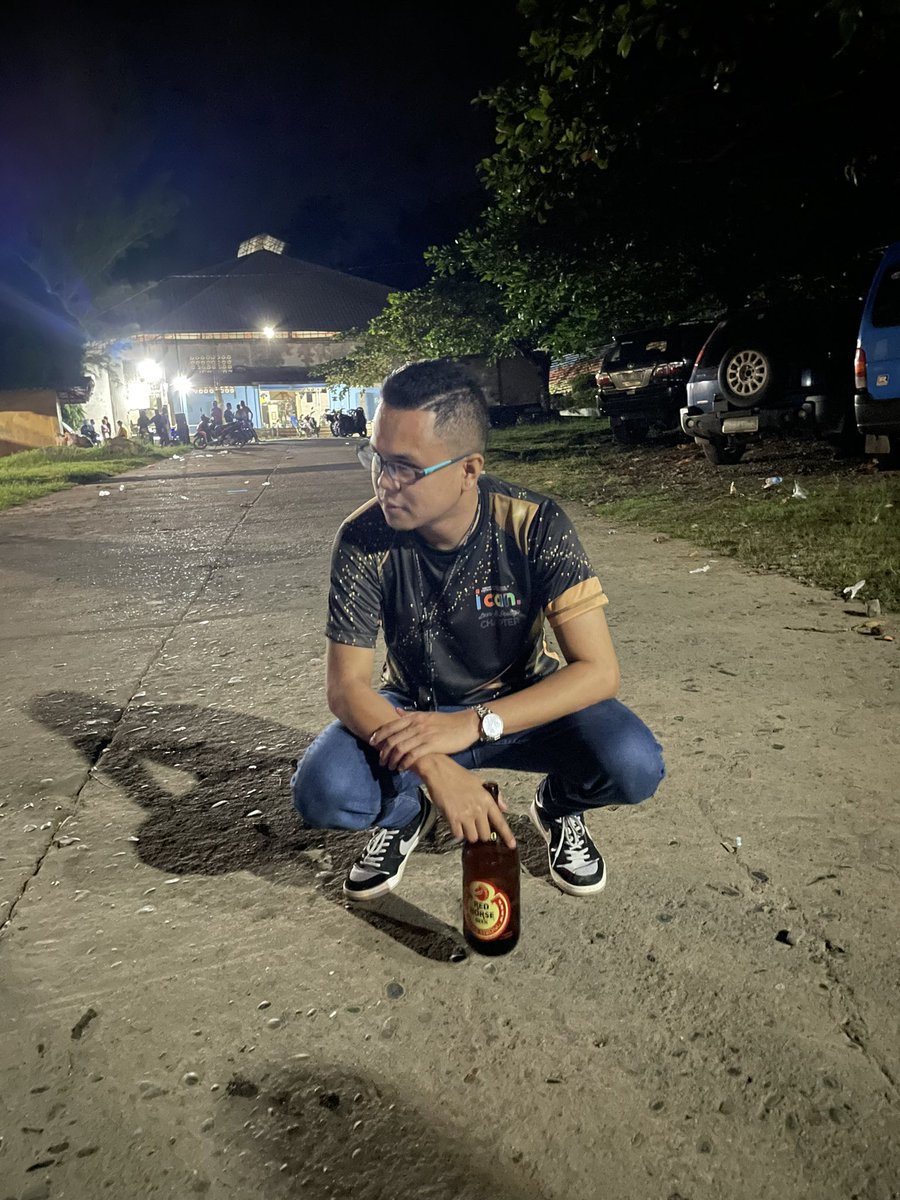 ramPEEloy's tweet photo. Nasa Red Horse ang saya.
Pag may alak may balak :) https://t.co/FnViekcX8m