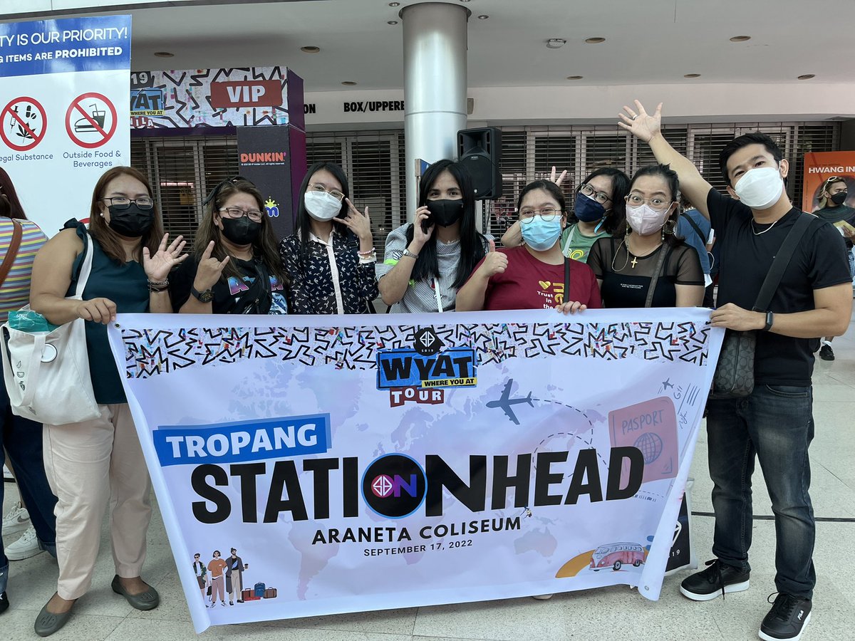 SB19STATIONHEAD's tweet photo. Tropang Stationhead joins WYAT kickoff concert in Manila~!

A'TIN WYAT FLASH MOB
@SB19Official #SB19       
#WYATFlashMobAtAranetaCity https://t.co/9x15cCSwE7