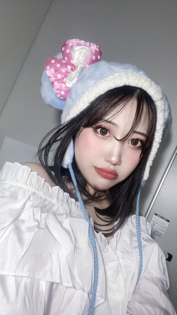 suxp30's tweet photo. ディズニー行きたすぎて被った🫶🏻
#selfie #ディズニー https://t.co/6retvRwDVR