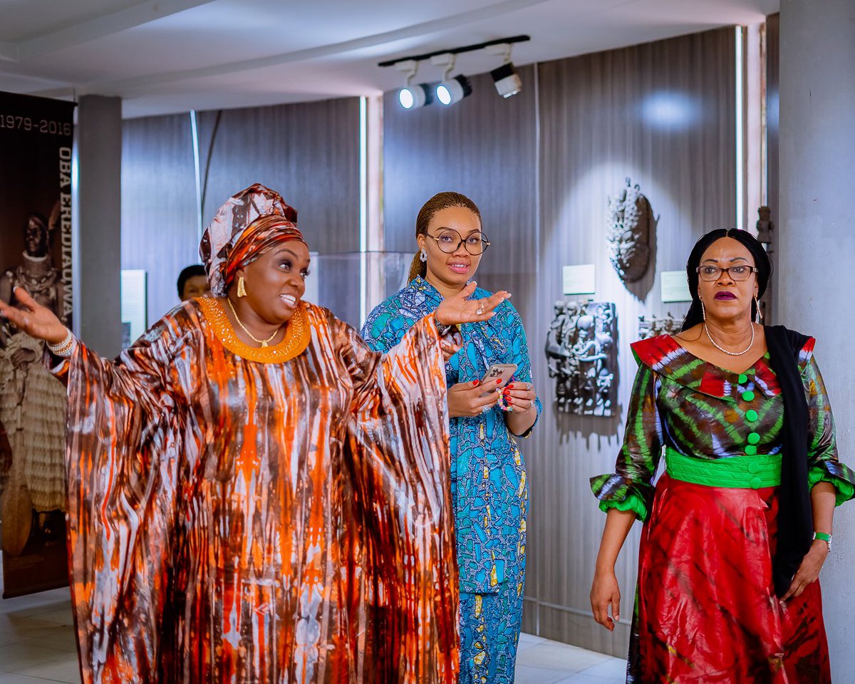 Chioma_Uzodimma's tweet photo. …in the company of First Ladies of the other States of the Federation @NGW_Forum on a amazing tour of the National Museum, in Benin City.
The theme for this year's #BOWFT is "Say No To Drugs", which is designed to empower and inspire our young women…
2/4 https://t.co/ew78tML5PG