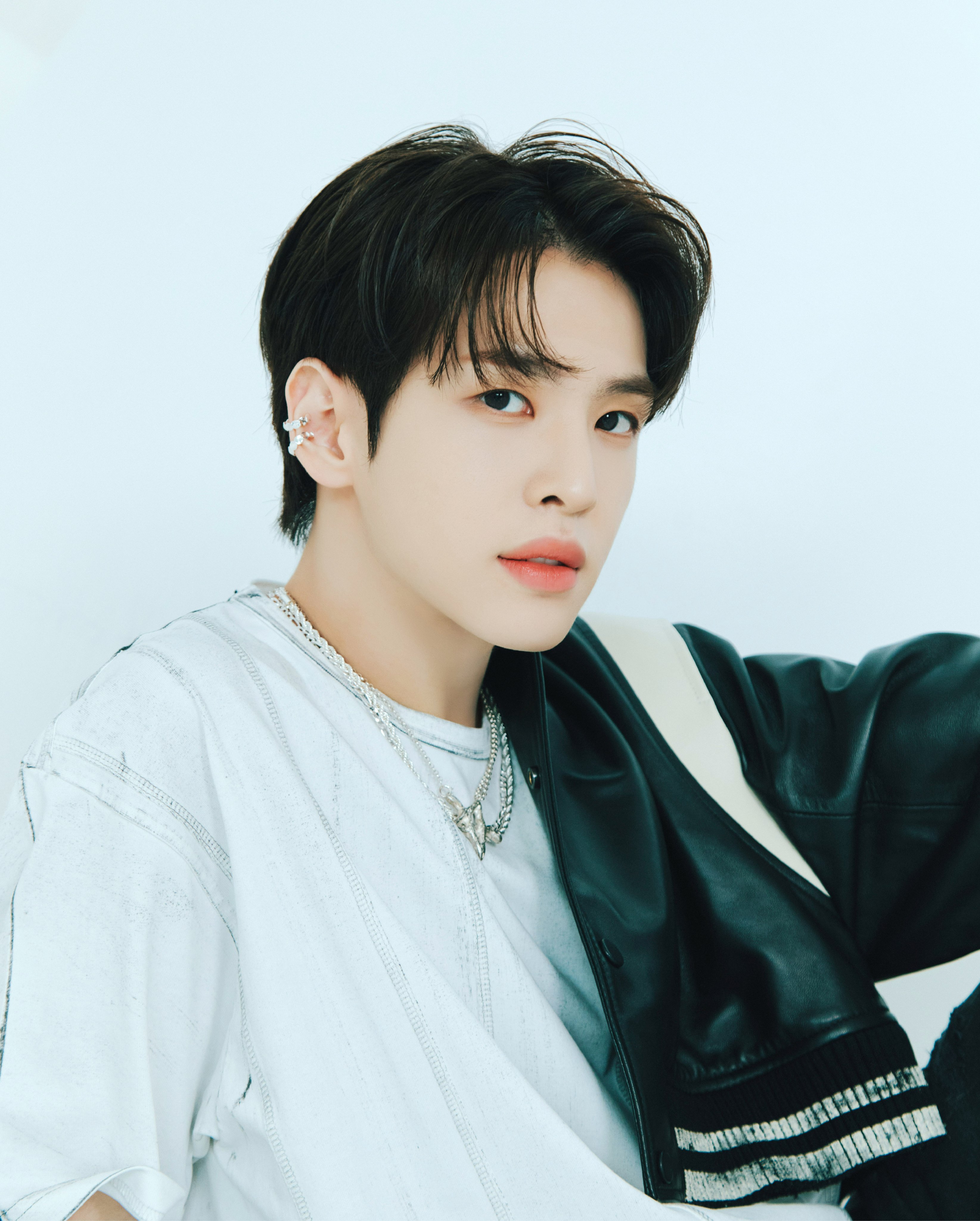 Fc17eF1acAEg2OA?format=jpg&name=4096x409