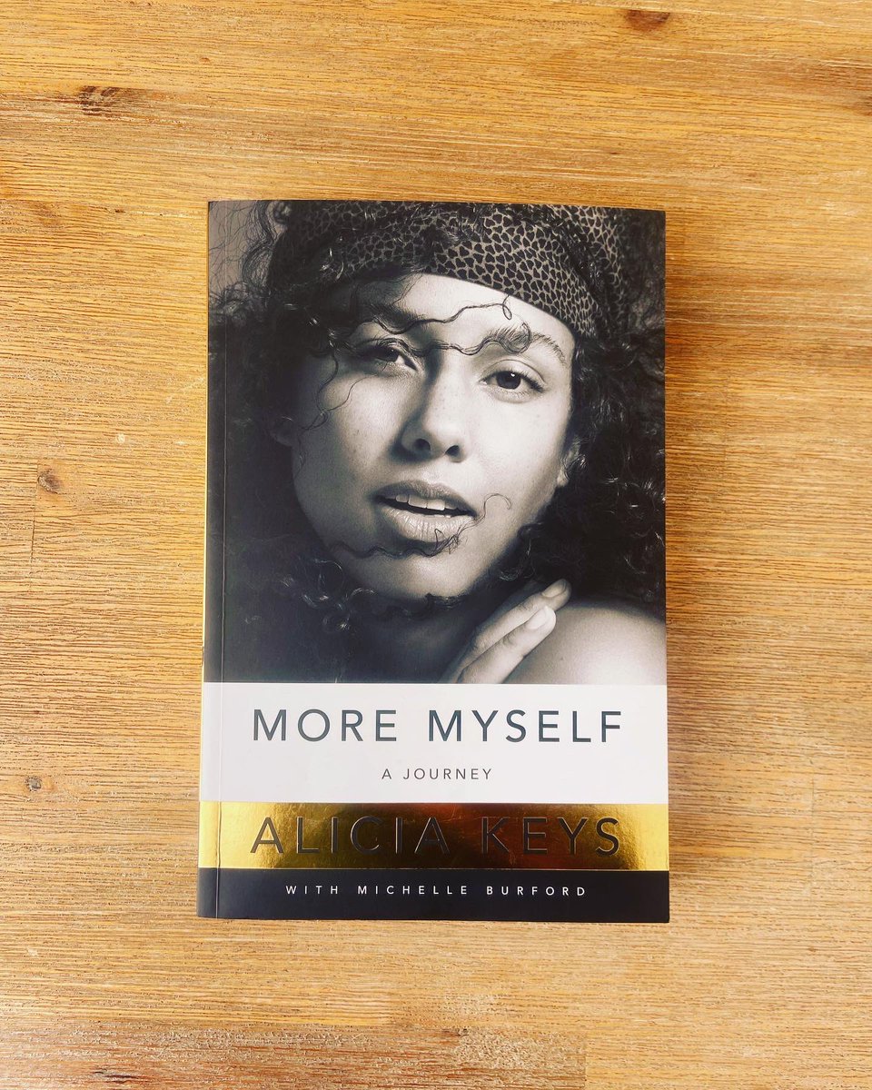 mmasom's tweet photo. @aliciakeys I know the feeling, One of my 2022 best read 👏🏾👏🏾 https://t.co/KhtyF3M9U8
