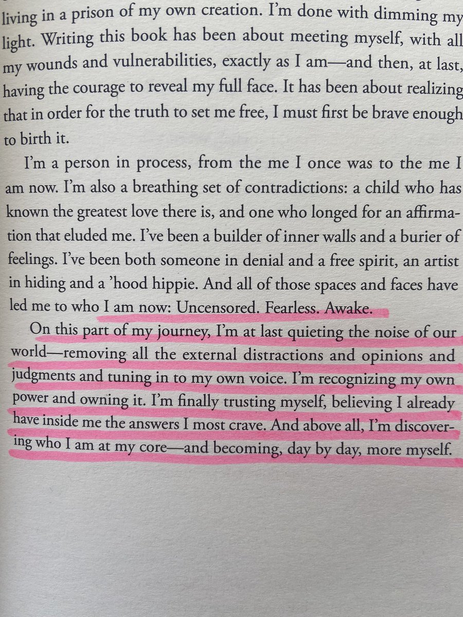 mmasom's tweet photo. @aliciakeys I know the feeling, One of my 2022 best read 👏🏾👏🏾 https://t.co/KhtyF3M9U8