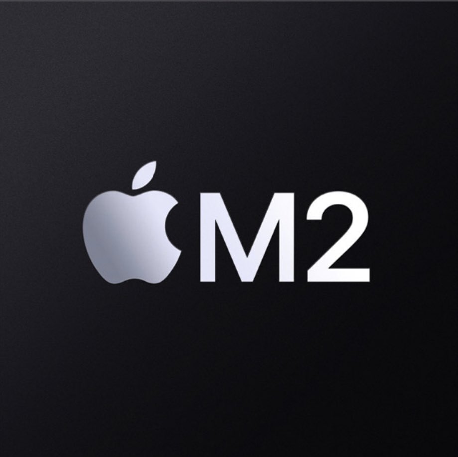 sabbatini's tweet photo. Io sono un appassionato dei prodotti Apple e dei nuovi processori velocissimi, ma oggi se devo scegliere un M2 preferisco di gran lunga questa che guido a Vallelunga! Non c’è gara! #BMW #M2 #M2cup https://t.co/vkpXcRvyZQ