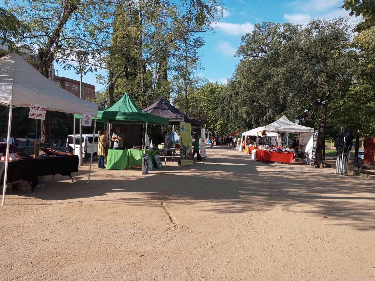 scgramenet's tweet photo. Tot enllestit al Parc d'Europa per a l'inici de la Fira @veuanimal que s'allargarà durant tot el dia amb una programació d'activitats per a tots els públics https://t.co/GtLlriT7zd