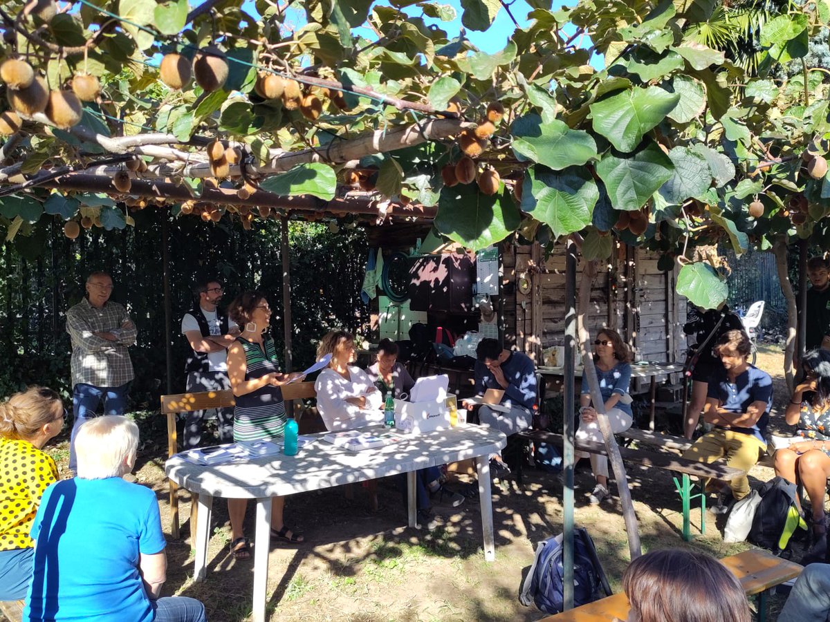 ProgettoBridges's tweet photo. Ci siamo! Comincia con l'incontro a @ParcoNordMilano la campagna di #citizenscience di BRIDGES "InTERRA. Comunità stese di ricerca per la difesa del suolo"
https://t.co/yPC60Fml7a  
@CnrIrea @FondCariplo @CNRsocial_ @IBBACNR @pianpicollo 
#festivalbiodiversità https://t.co/dmQtRxnwER