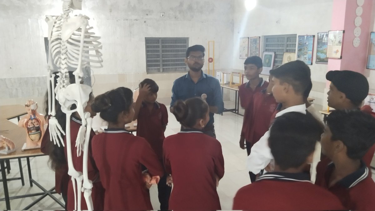 bcdcscdwarka's tweet photo. Students enjoying the #science #Moments at CSC Dwarka 

@GujScienceCity 
@PMOIndia @CMOGuj @jitu_vaghani @IndiaDST @dstGujarat @vnehra @InfoGujcost @narottamsahoo @DrMatang @GijubhaiB @COLLECTORDWK @ddodevbdwarka https://t.co/6v3cxcvLYA