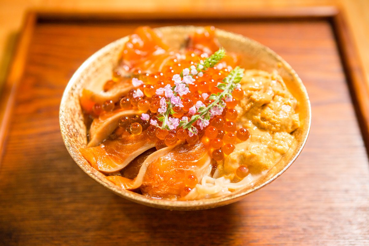 NOTDAO_Lab's tweet image. NOTDAO × ふく流らーめん轍店主fuku 
「Non-Fungible Ramen」 @Wadachi_fukuryu 

今年11月頃のコラボNFT発売に向け、毎週情報発信していきます。 今回は、NFTホルダーに楽しんでいただけるメニューの一つを紹介します。

鮭児に、厳選したイクラ、ウニを贅沢に使った冷製麺。

1/3      #NFR #NOTDAO