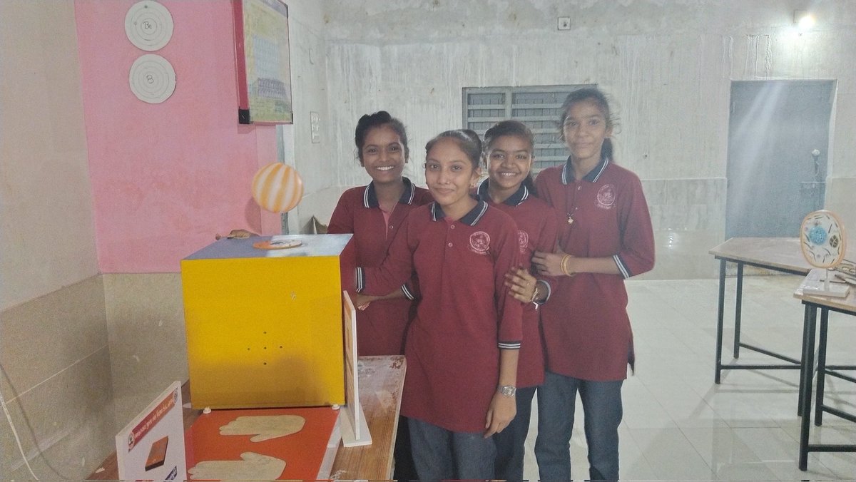 bcdcscdwarka's tweet photo. Students enjoying the #science #Moments at CSC Dwarka 

@GujScienceCity 
@PMOIndia @CMOGuj @jitu_vaghani @IndiaDST @dstGujarat @vnehra @InfoGujcost @narottamsahoo @DrMatang @GijubhaiB @COLLECTORDWK @ddodevbdwarka https://t.co/6v3cxcvLYA
