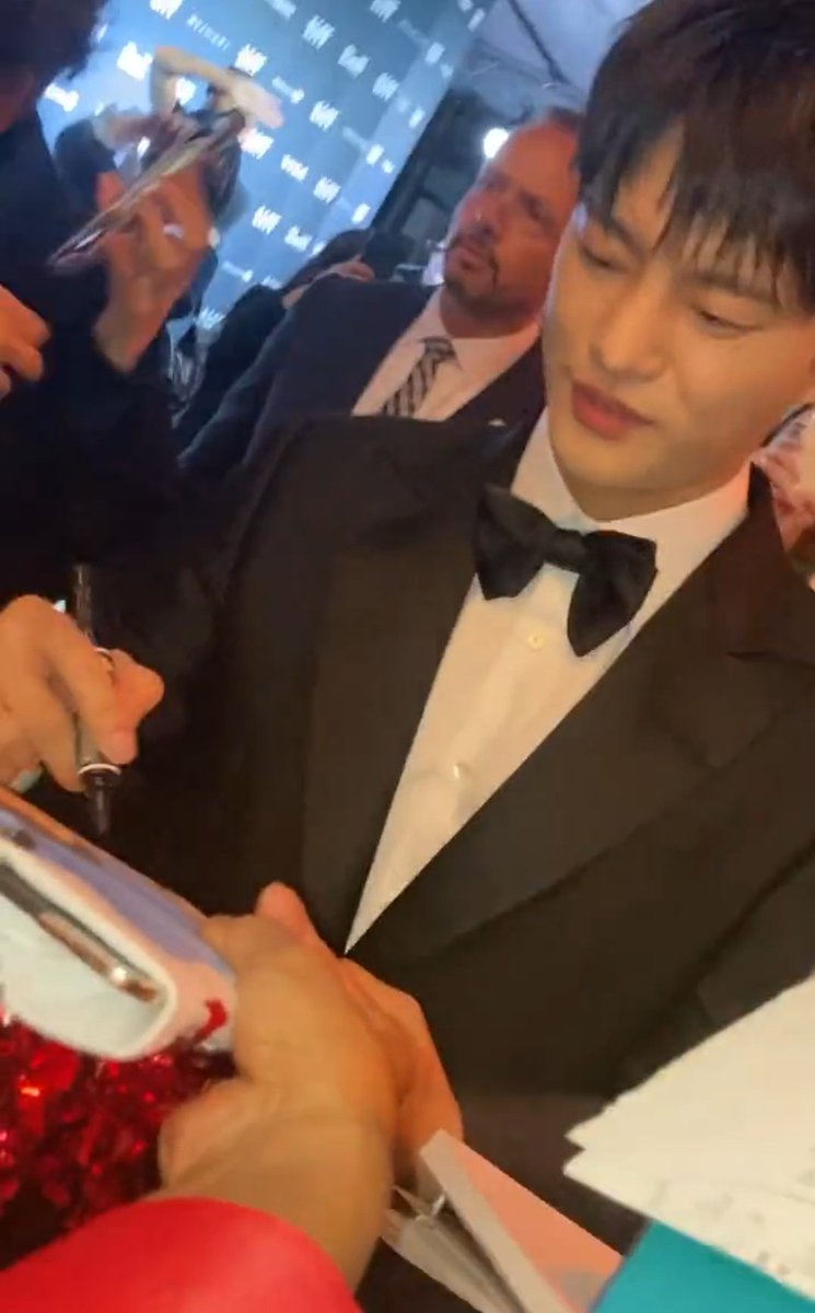 HE'S DASHING HANDSOME IRL 😭 #SeoInGuk #ProjectWolfHunting #tiff22