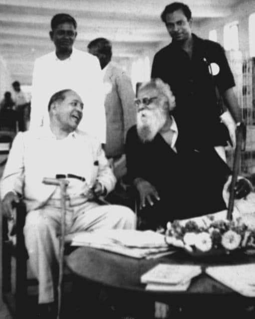 EV रामासामी पेरियार नायकर जी की जन्मदिन की ढेरों शुभकामनाएं 🙏
पेरियार साहब के जन्मदिन को छुपाने के लिए ही आज
17 सितम्बर को विश्वकर्मा पूजा मनाया जाता है।