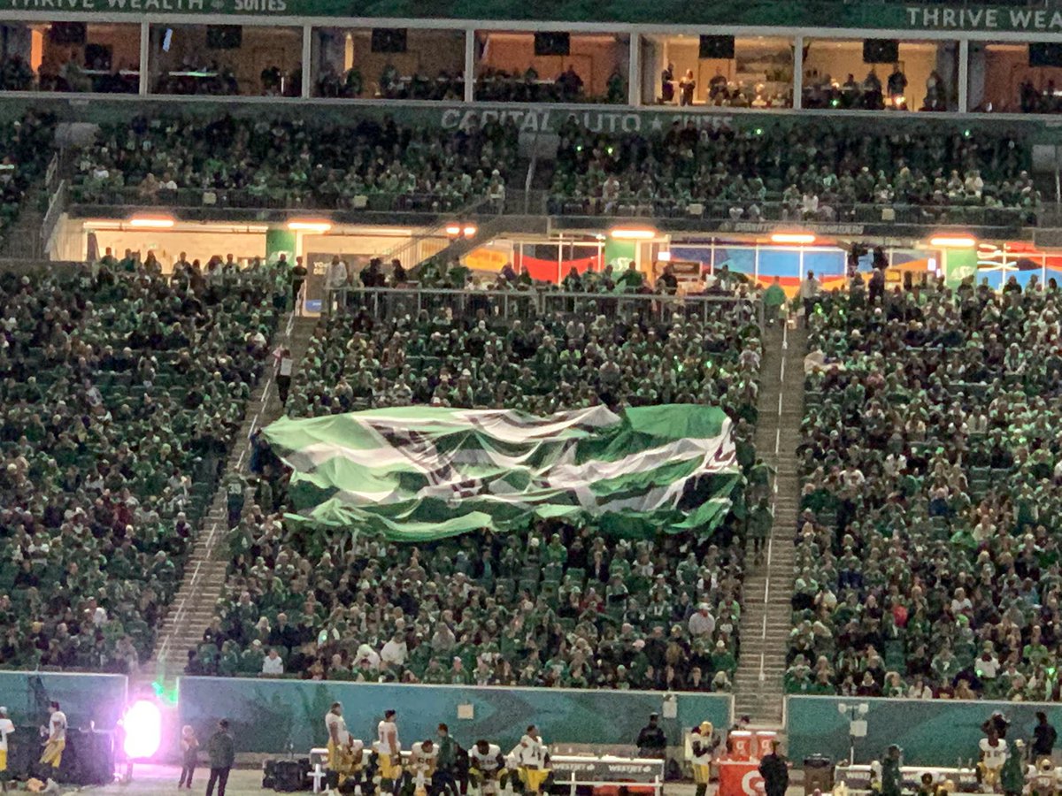 darren_abel's tweet photo. This butchery of the #Riders flag epitomizes this game and our season! #Ugh #TurnTheLightsOut #CantTackle #CantBlock #CantScore #WillNotWin https://t.co/FyXt5PIbCK