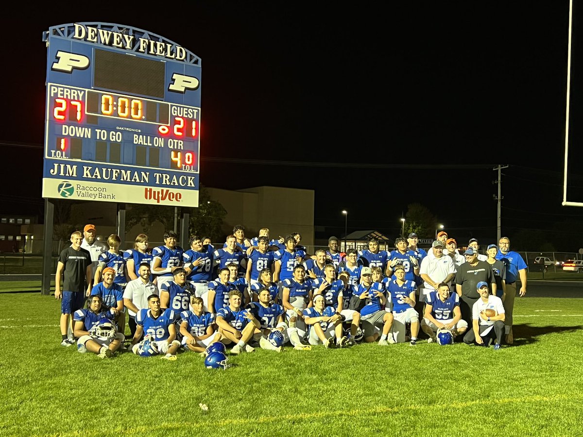 PerryActivities's tweet image. Congratulations @PerryIAFootball on your win this evening against Hoover! What a great day to be a Bluejay!