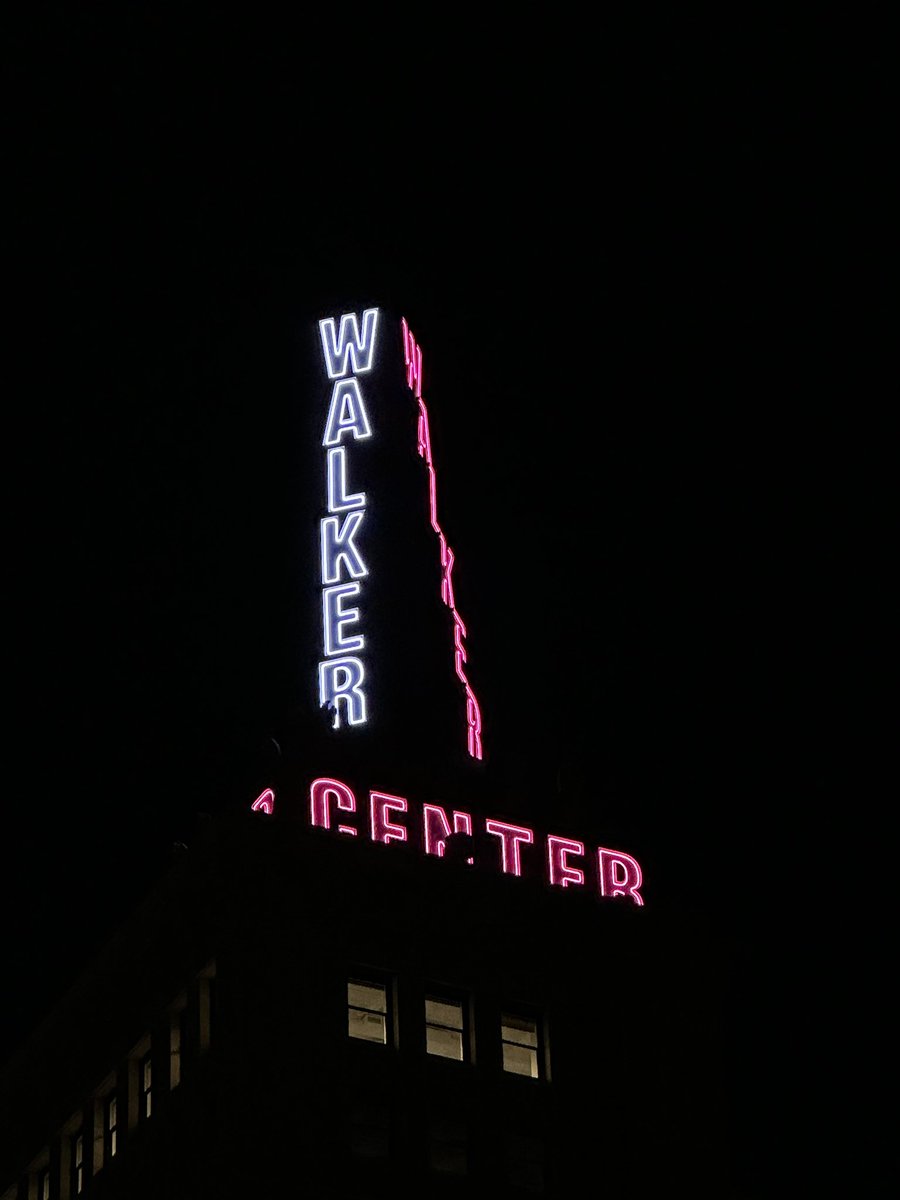 ConsulMexSal's tweet photo. 🎉🇲🇽¡Viva México! Feliz Día de la Independencia 🇲🇽
Se ilumina el #WalkerCenter en el corazón de #SaltLakeCity con los colores de la bandera de México en conmemoración del 212 Aniversario de la Independencia de México🇲🇽
@SRE_mx @r_velascoa @m_ebrard @Univision32 @telemundoutah https://t.co/EIeqdSPcSq